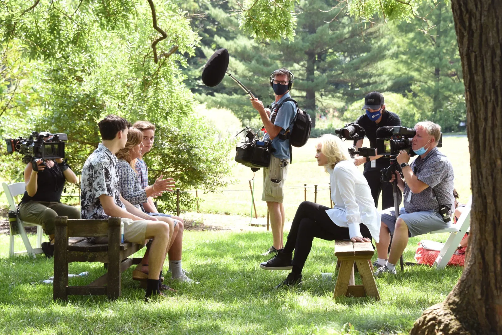 Larry Kaltenbach working on an ABC News broadcast
